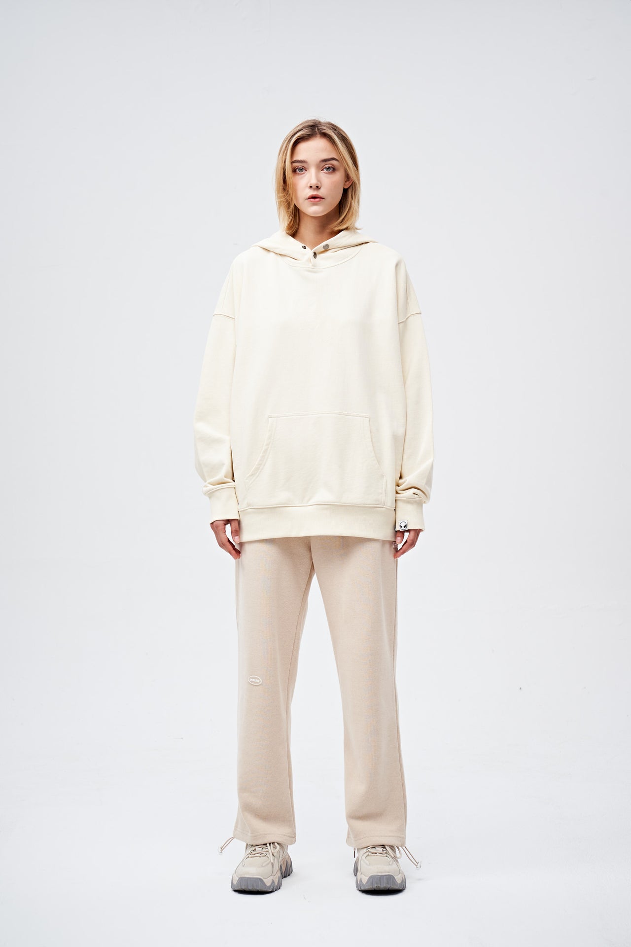 VIP Sale- 90s Vintage Two Seasons Hoodie Cream