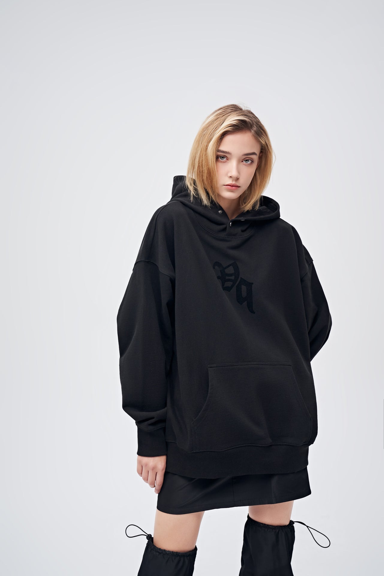 90s Vintage Two Seasons Hoodie Black