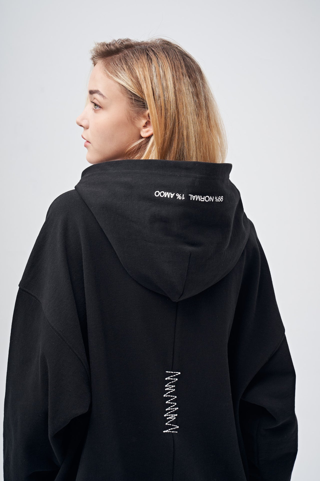 90s Vintage Two Seasons Hoodie Black