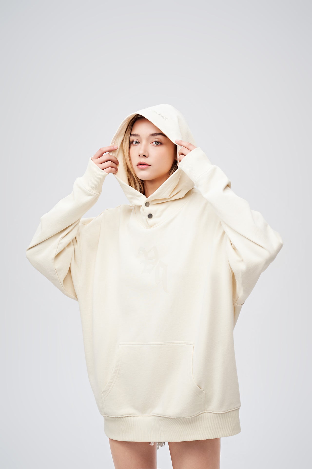VIP Sale- 90s Vintage Two Seasons Hoodie Cream