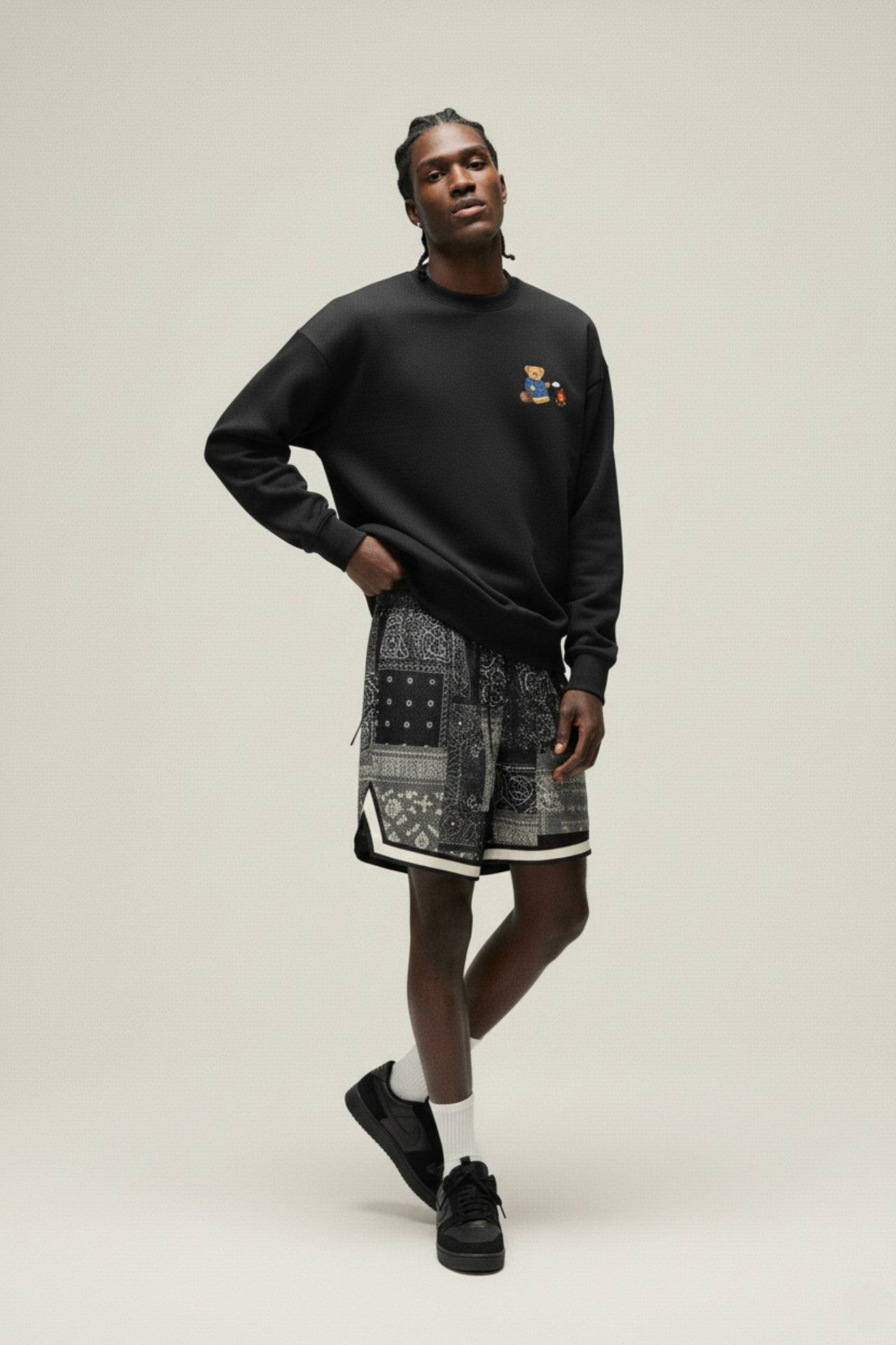 Amoo Campfire Bear Men’s Sweatshirt