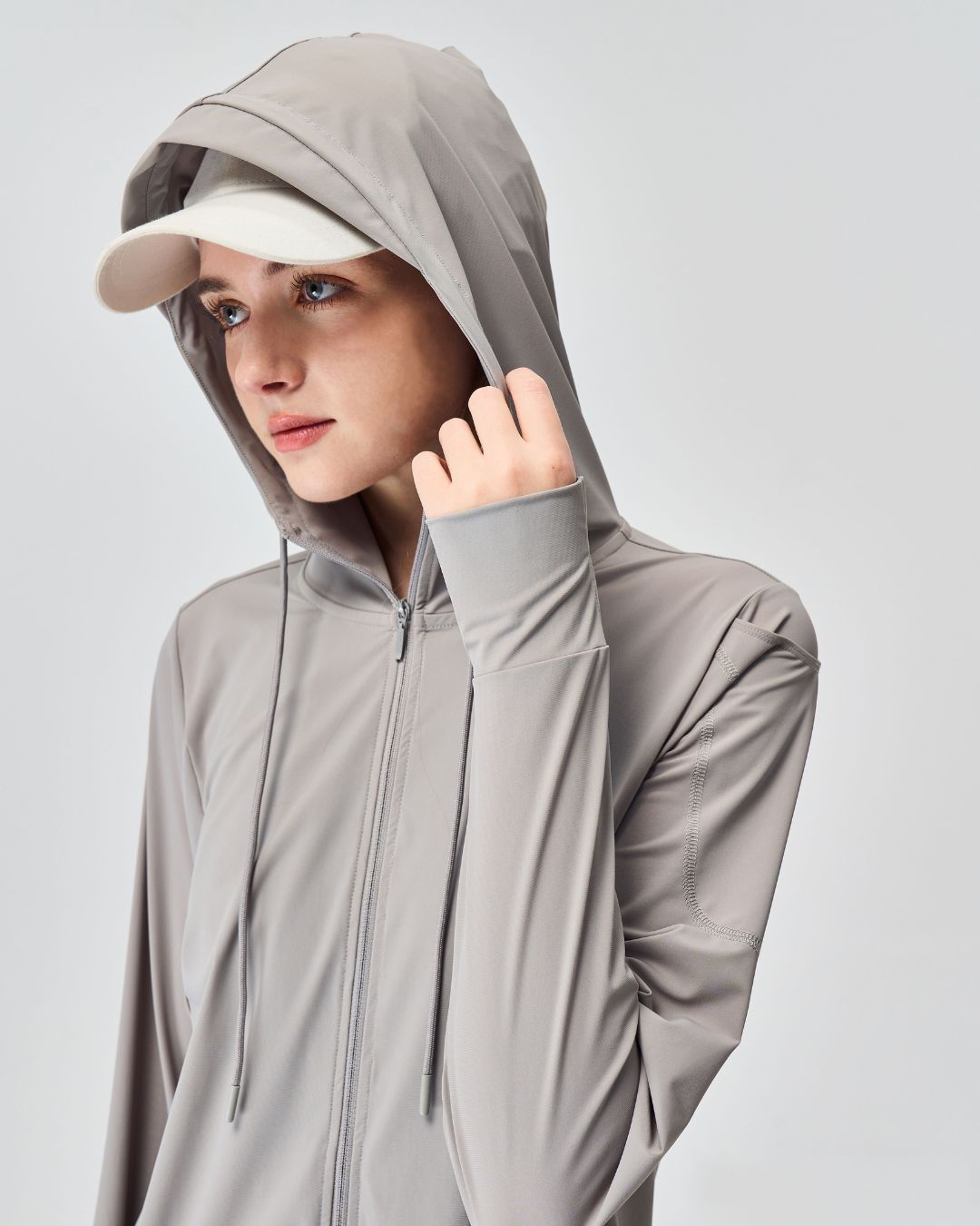 The "Bunny" UV Protection Lightweight Fullzip Layer