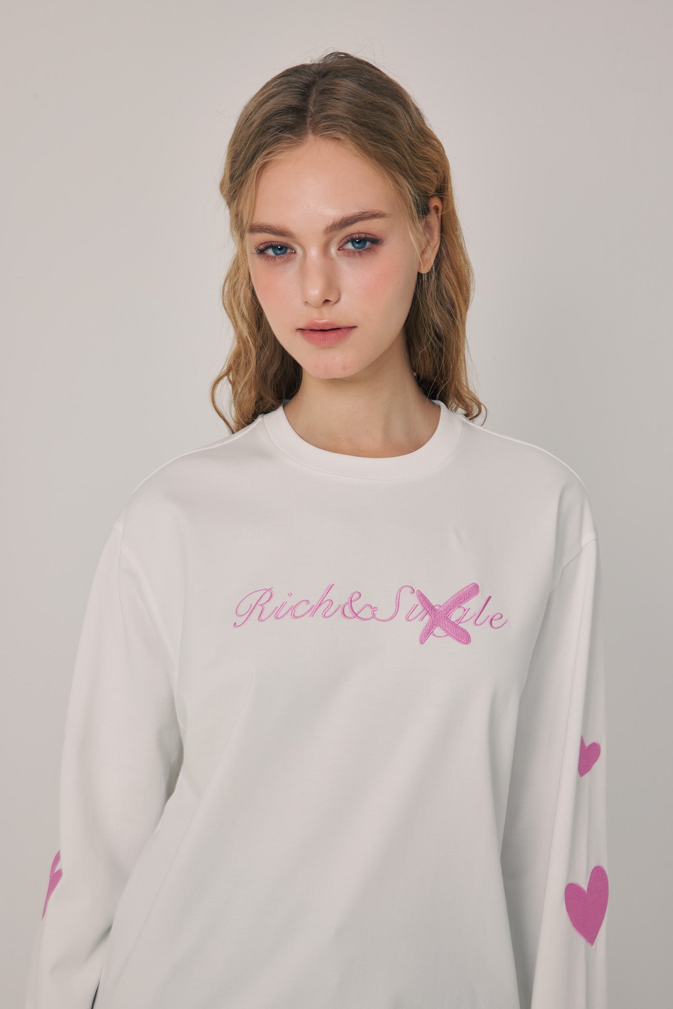 Rich & Single Signature Chic Tee