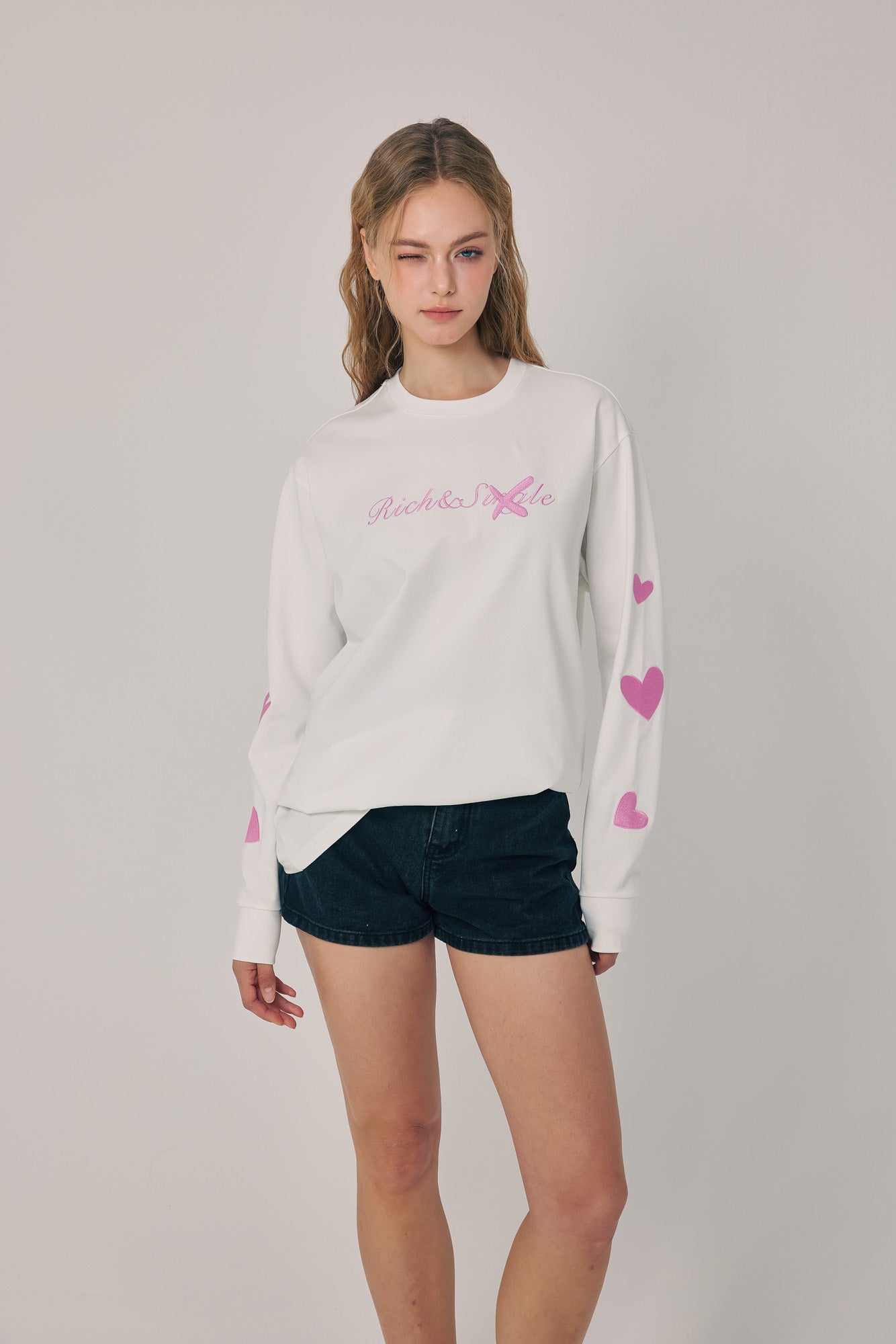 Rich & Single Signature Chic Tee