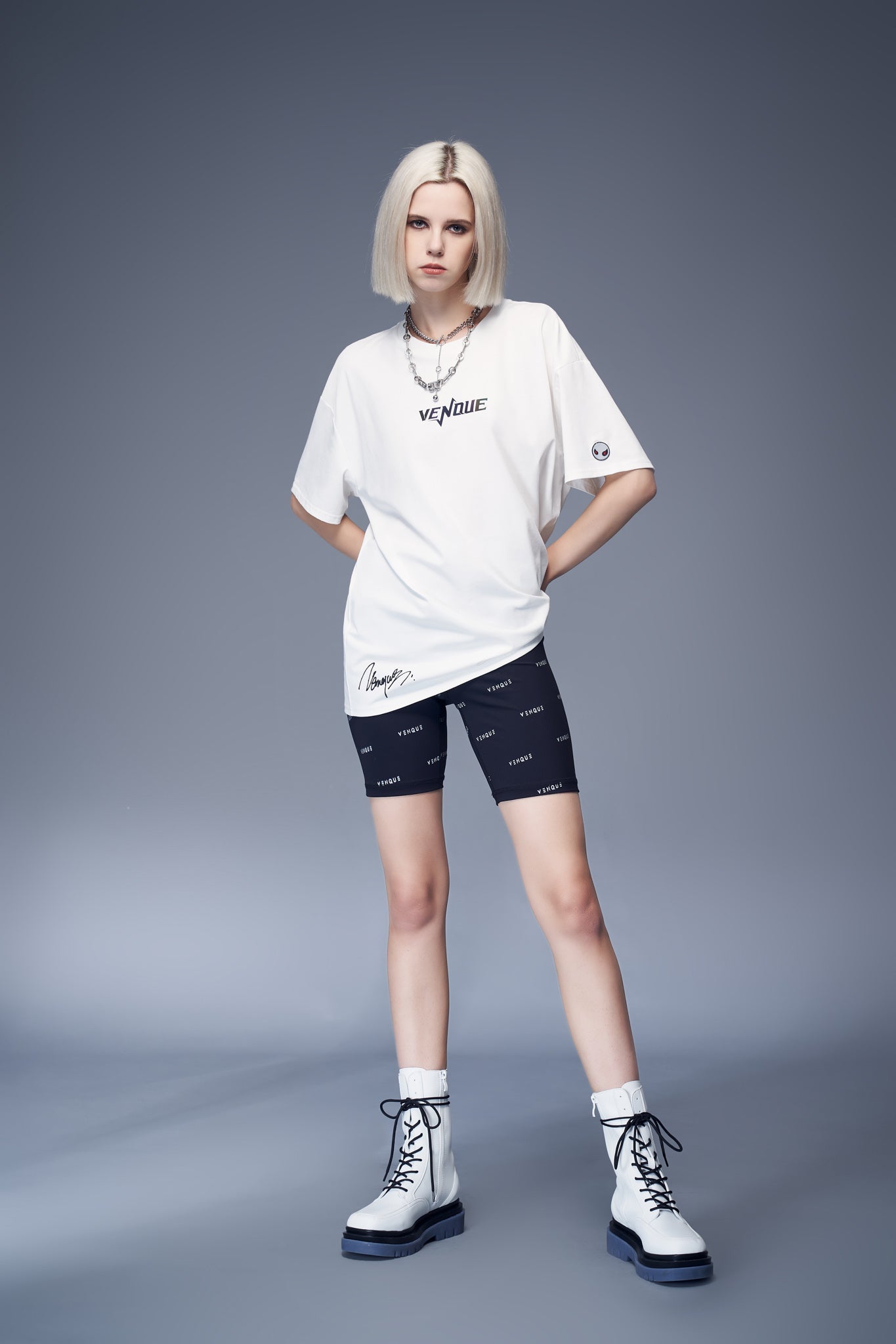 VENQUE High-Rise Biker Short 8"
