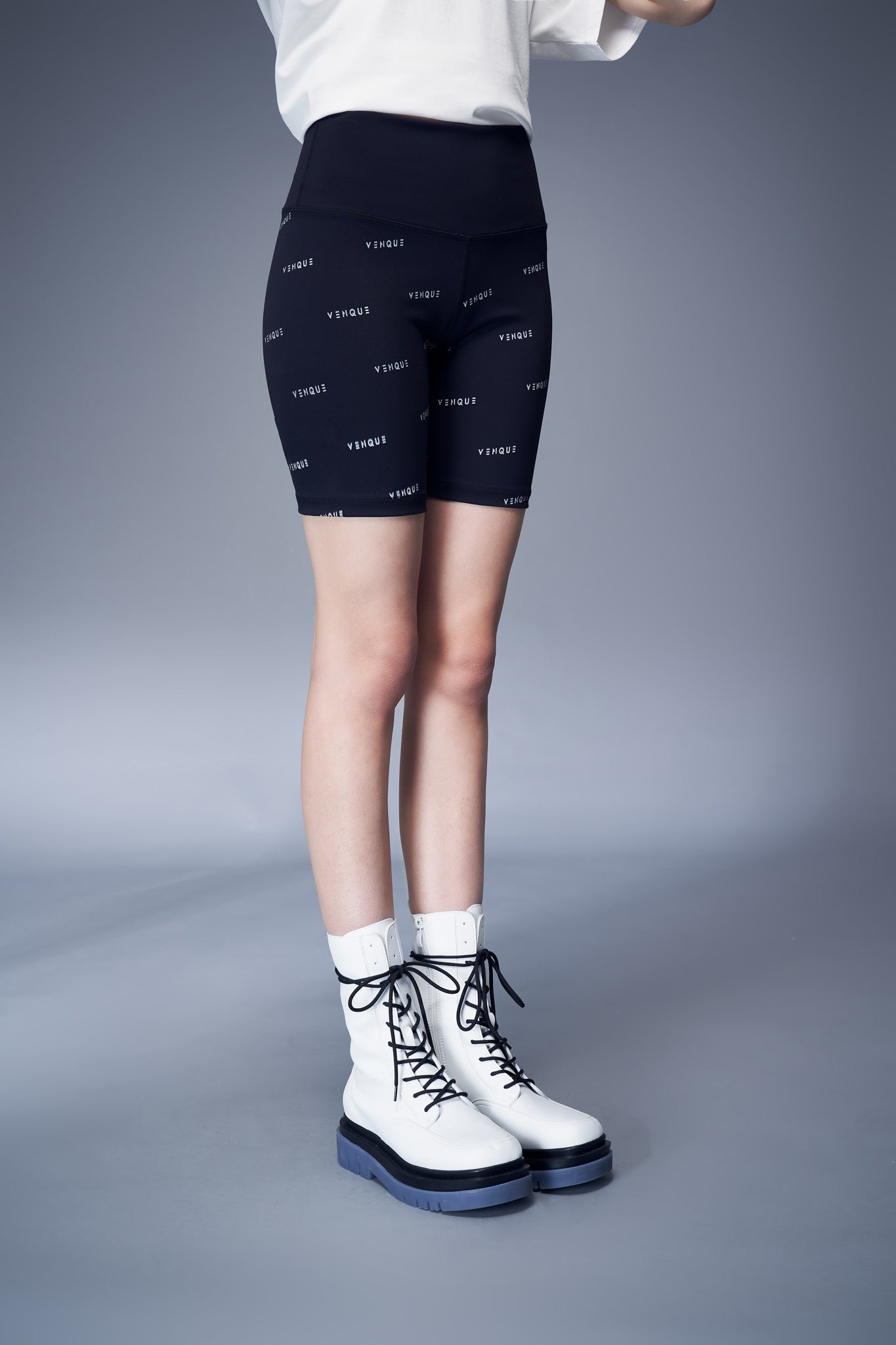 VENQUE High-Rise Biker Short 8"