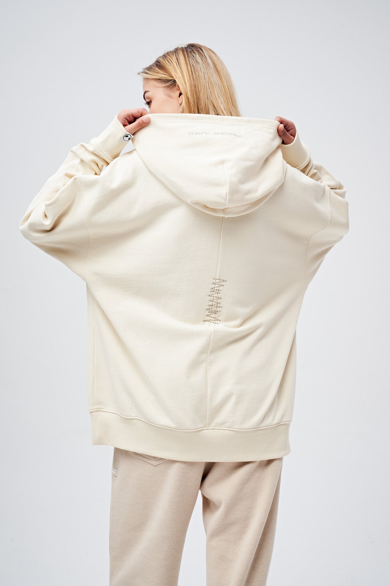 VIP Sale- 90s Vintage Two Seasons Hoodie Cream