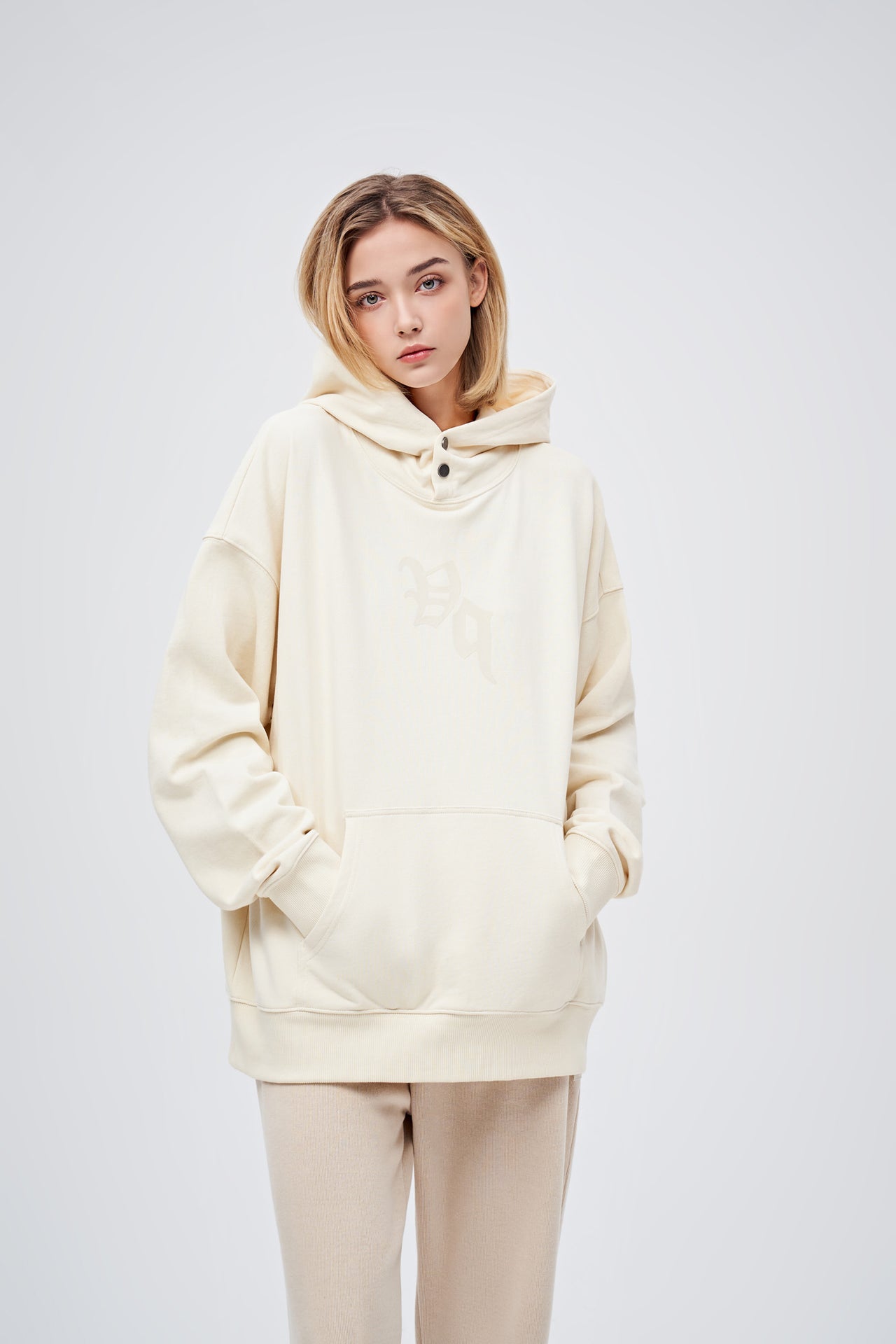 90s Vintage Two Seasons Hoodie Cream