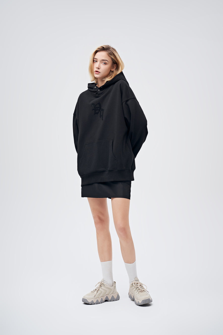 90s Vintage Two Seasons Hoodie Black